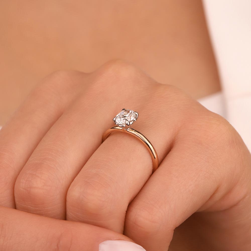 1,02 ct Oval Pırlantalı Tiffany Tektaş Yüzük