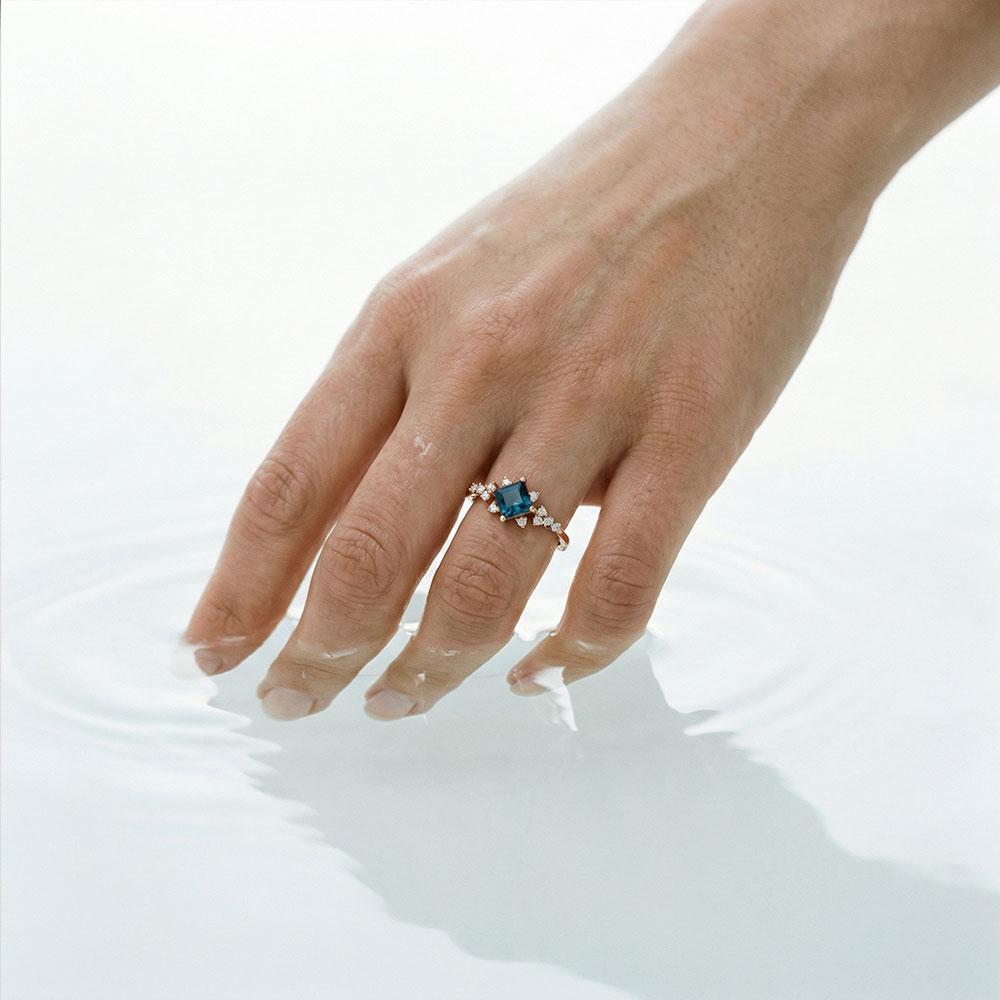 1.01 Karat Prenses Kesim London Blue Topaz Aurora Tasarım Vintage Pırlanta Yüzük - FP12012