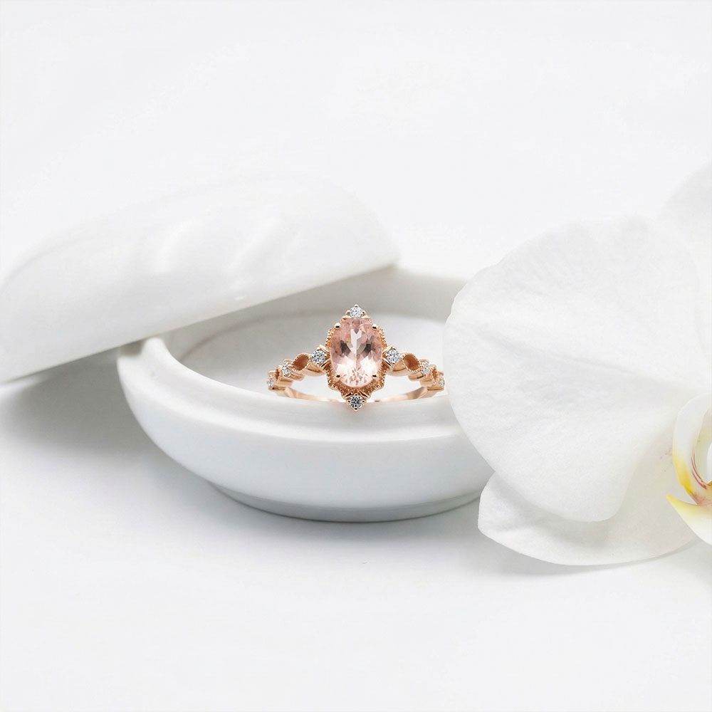 1,60 Karat Lab Pırlanta ve Pembe Topaz Illumina Vintage Tasarım Yüzük
