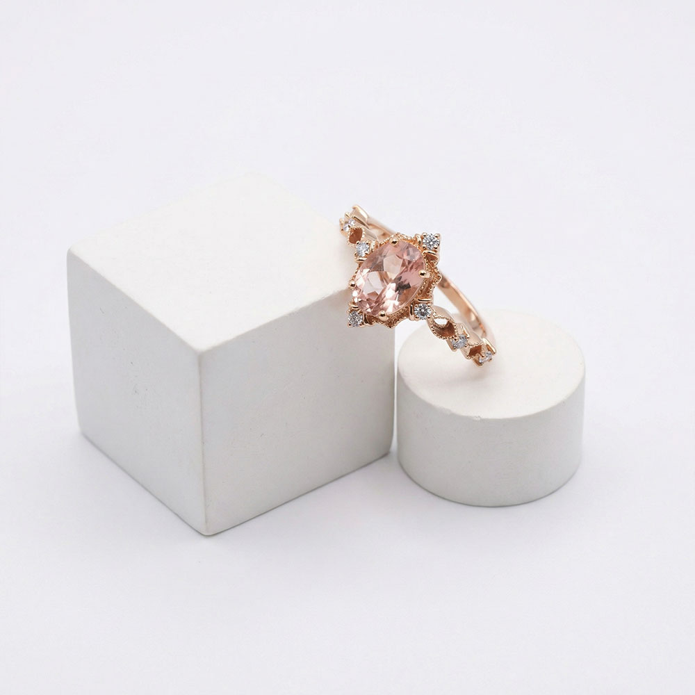 1,60 Karat Lab Pırlanta ve Pembe Topaz Illumina Vintage Tasarım Yüzük