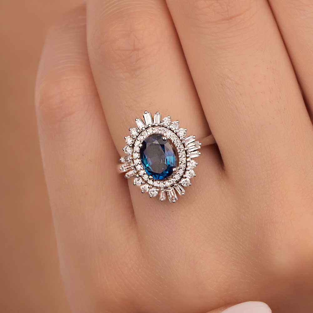 2,1 Karat Pırlantalı Safir Taşlı Oval Yüzük - LP05195