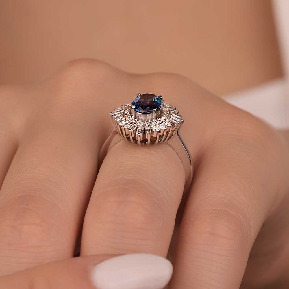 2,1 Karat Pırlantalı Safir Taşlı Oval Yüzük - LP05195