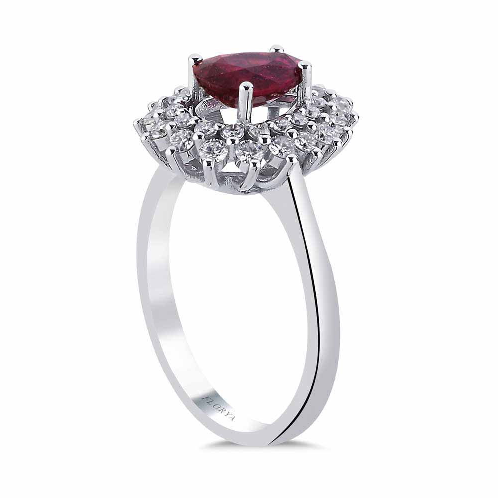 2.85 Karat Damla Kesim Stern Yakut Pırlanta Yüzük