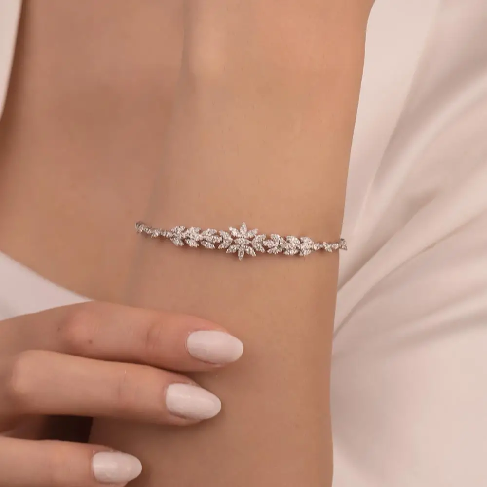 1.29 Karat Pırlanta Taşlı Özel Tasarım Bileklik