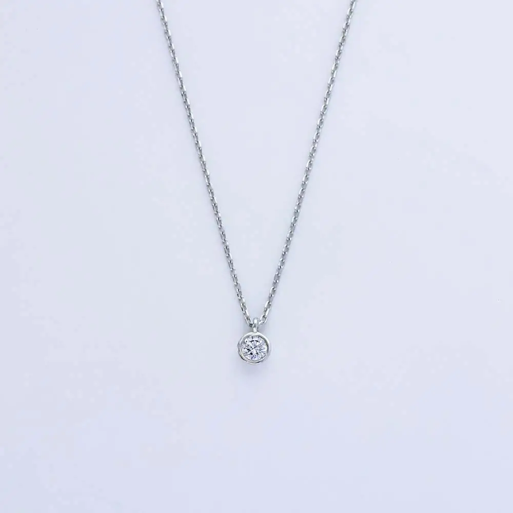 0,08 Karat Pırlantalı Oval Taşlı Kolye