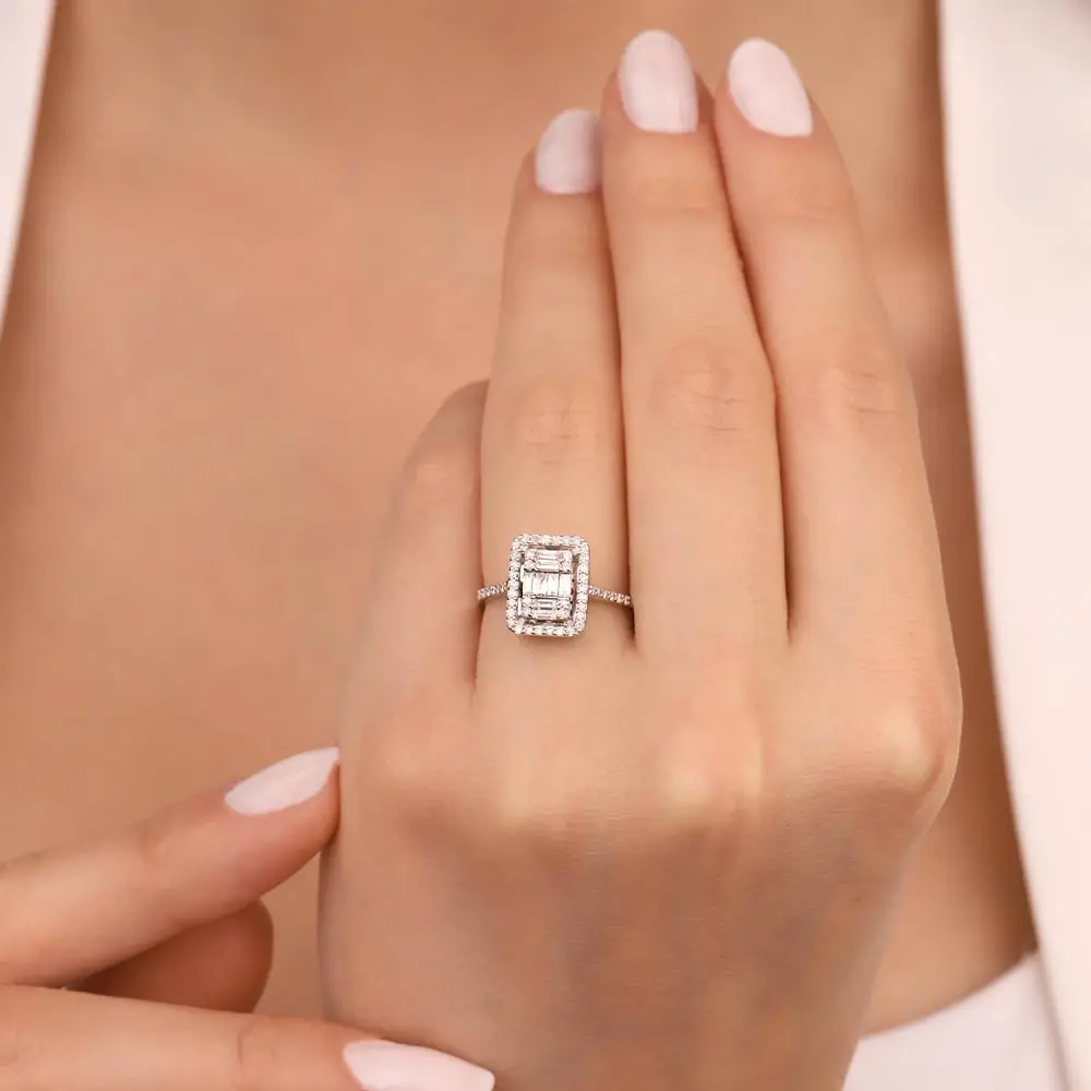 0,49 ct Pırlantalı baget Yüzük