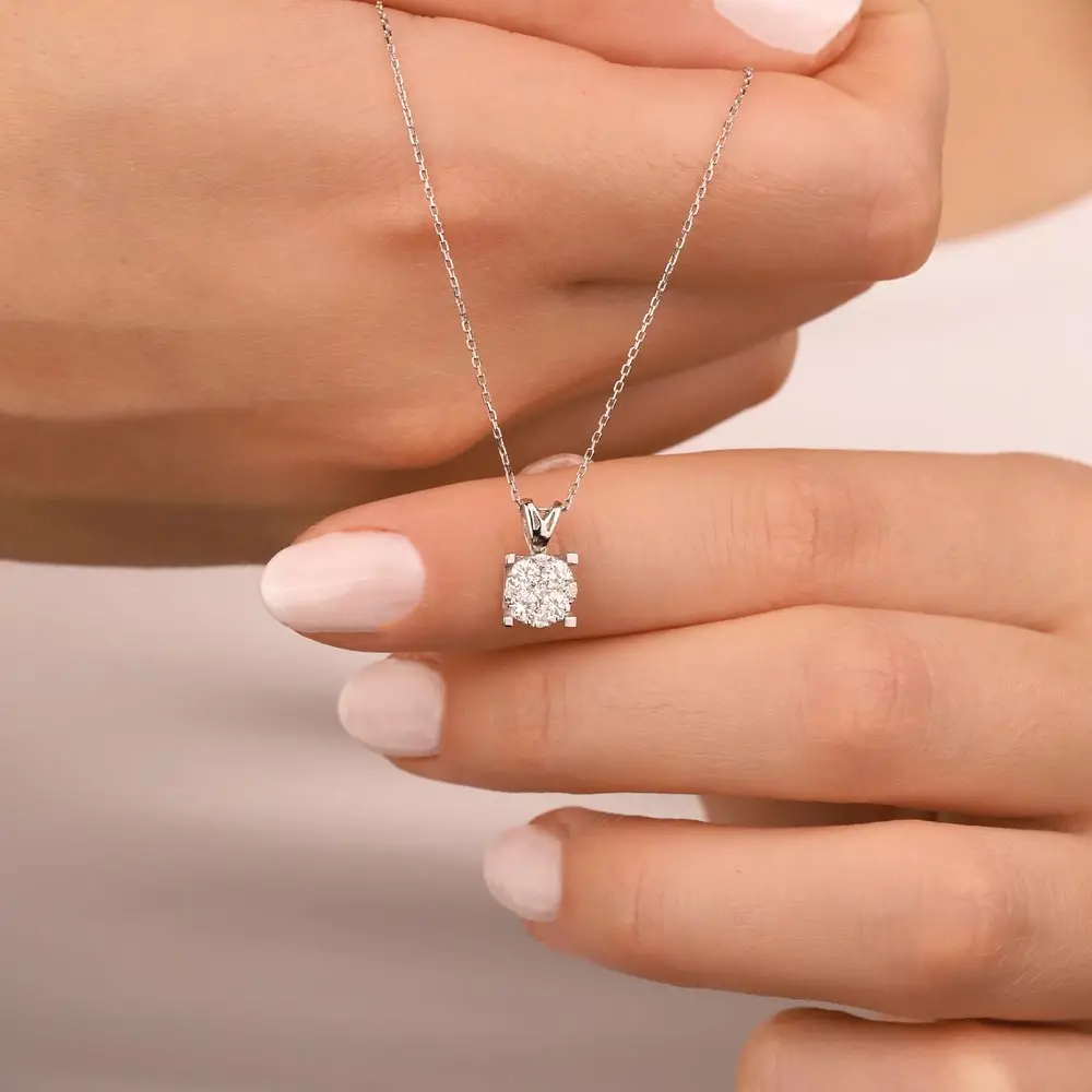 0,4 Karat Pırlanta Taşlı Coronet Kolye