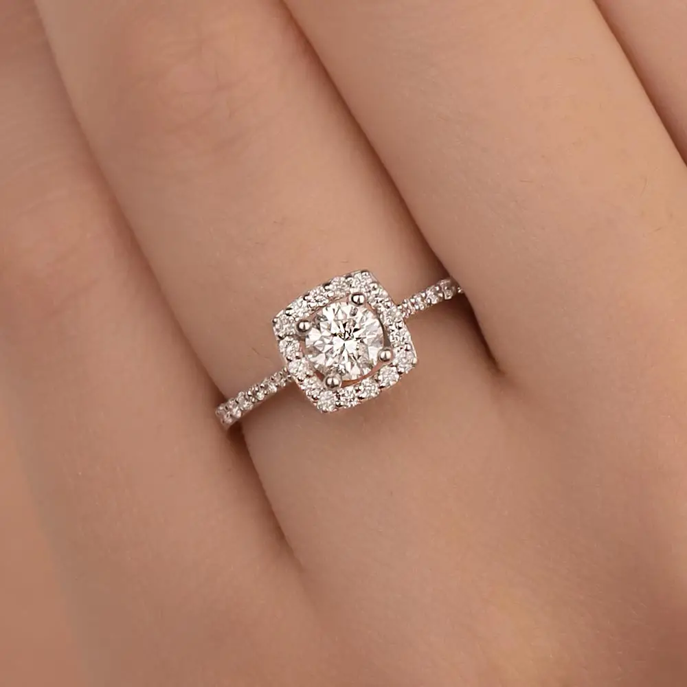 0,63 ct Pırlantalı Halo Tektaş Yüzük
