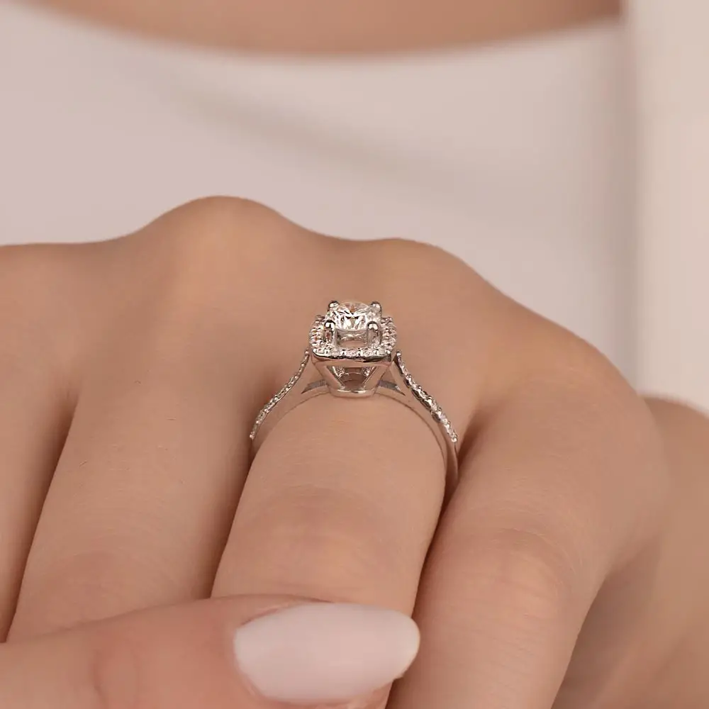 0,63 ct Pırlantalı Halo Tektaş Yüzük