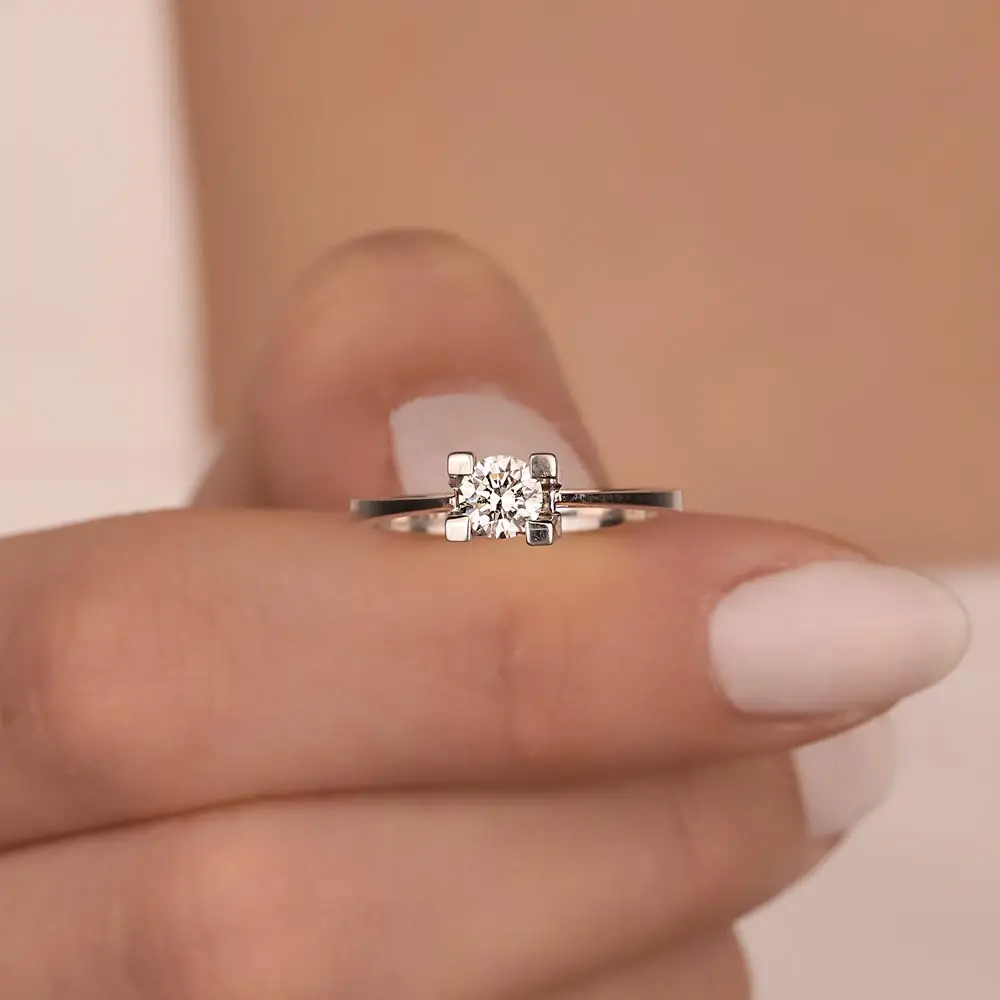 0.41 Karat Pırlantalı Tektaş Yüzük