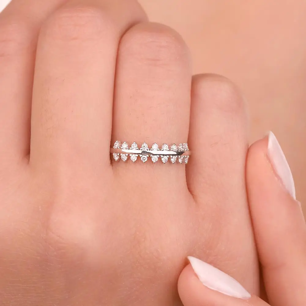 0,23 Karat Pırlantalı Fantezi Yarımtur Yüzük