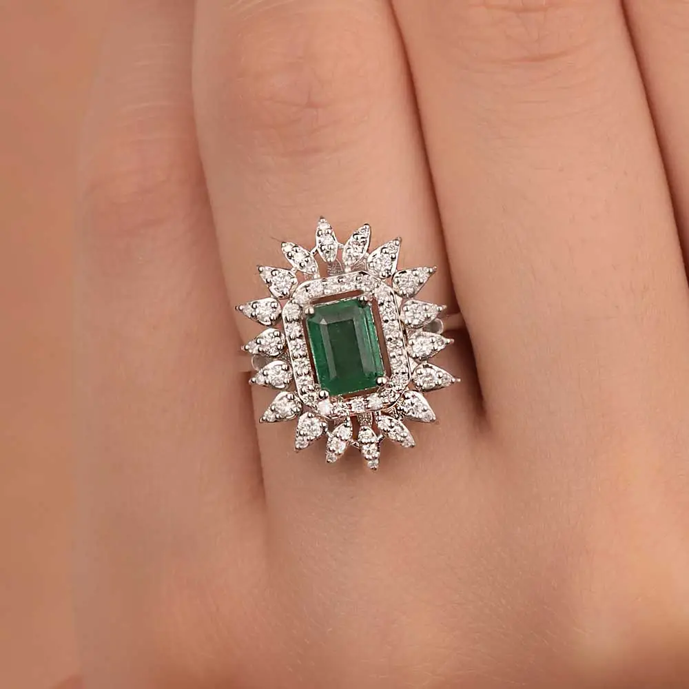 1,55 Karat Pırlantalı Zümrüt Yaşlı Oktagon Yüzük