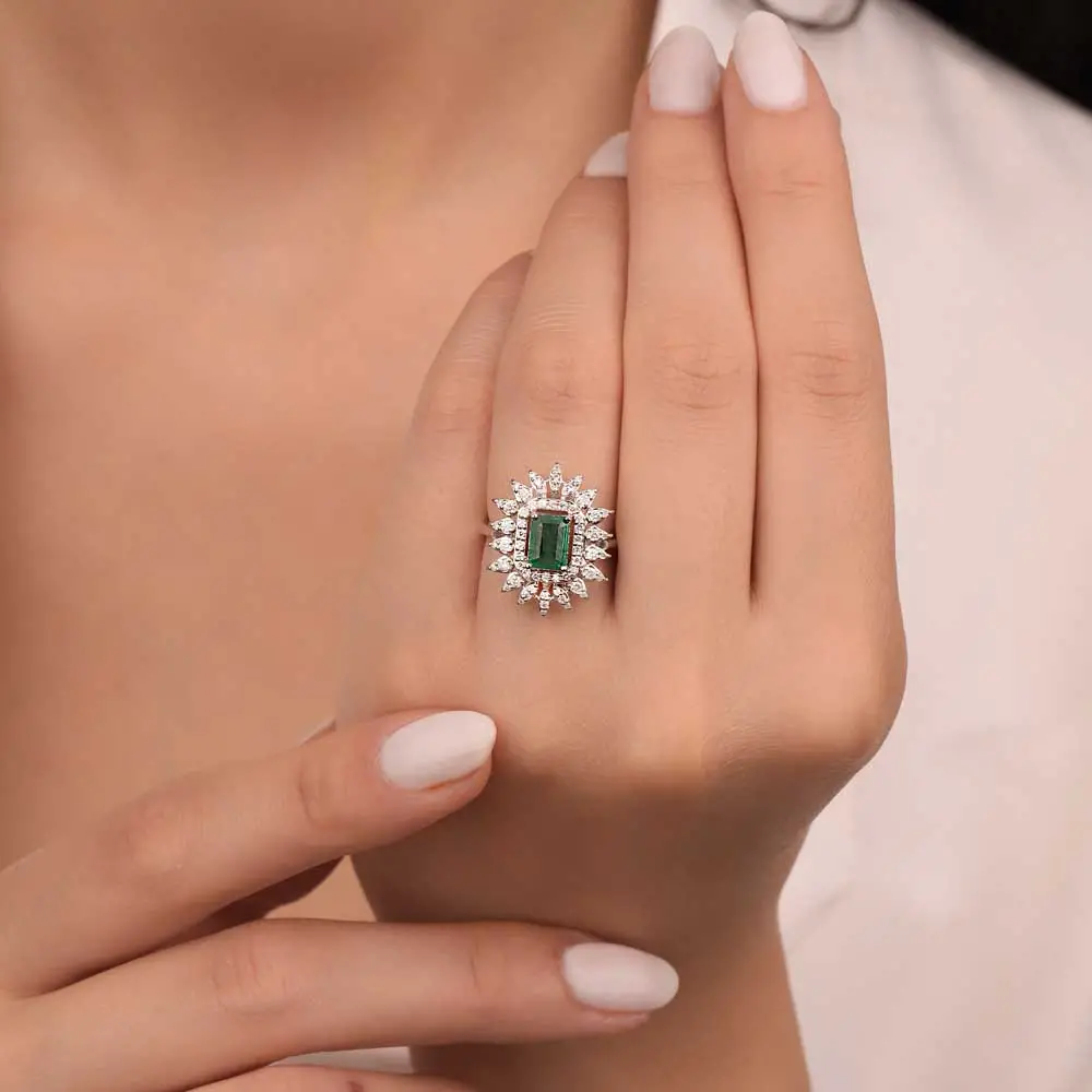 1,55 Karat Pırlantalı Zümrüt Yaşlı Oktagon Yüzük