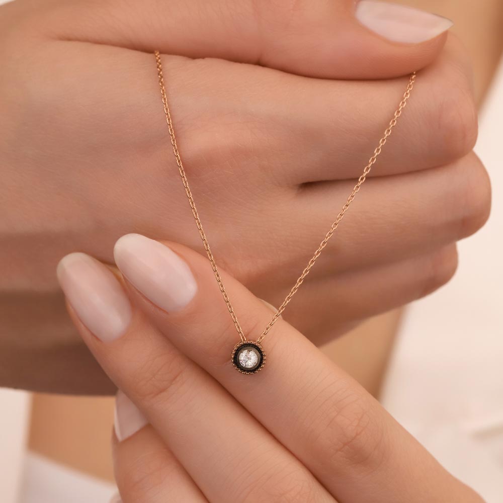 0,06 Karat Pırlanta Yuvarlak Taşlı Elmas Kolye