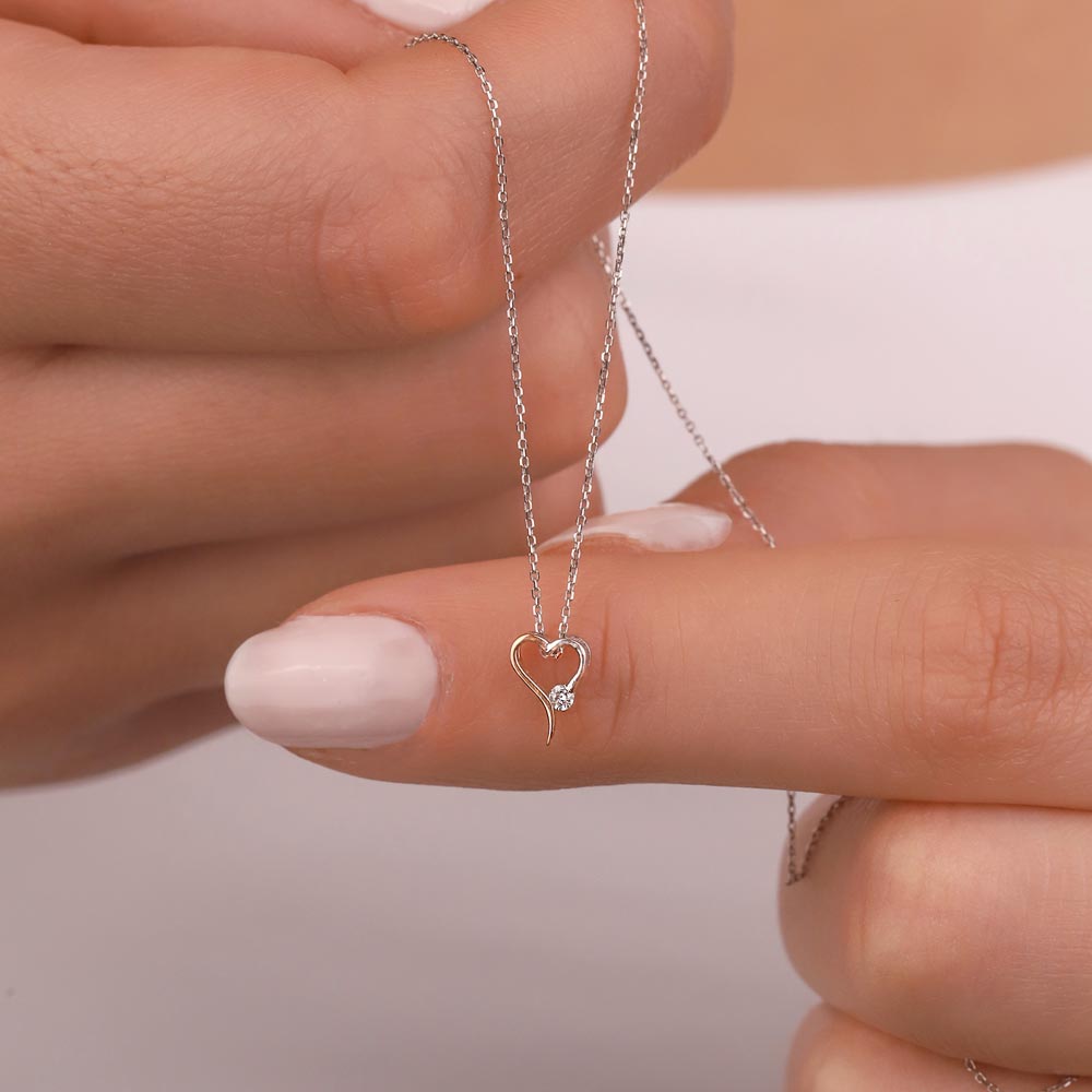0,02 Karat Pırlanta Taşlı Kalp Şans Kolye