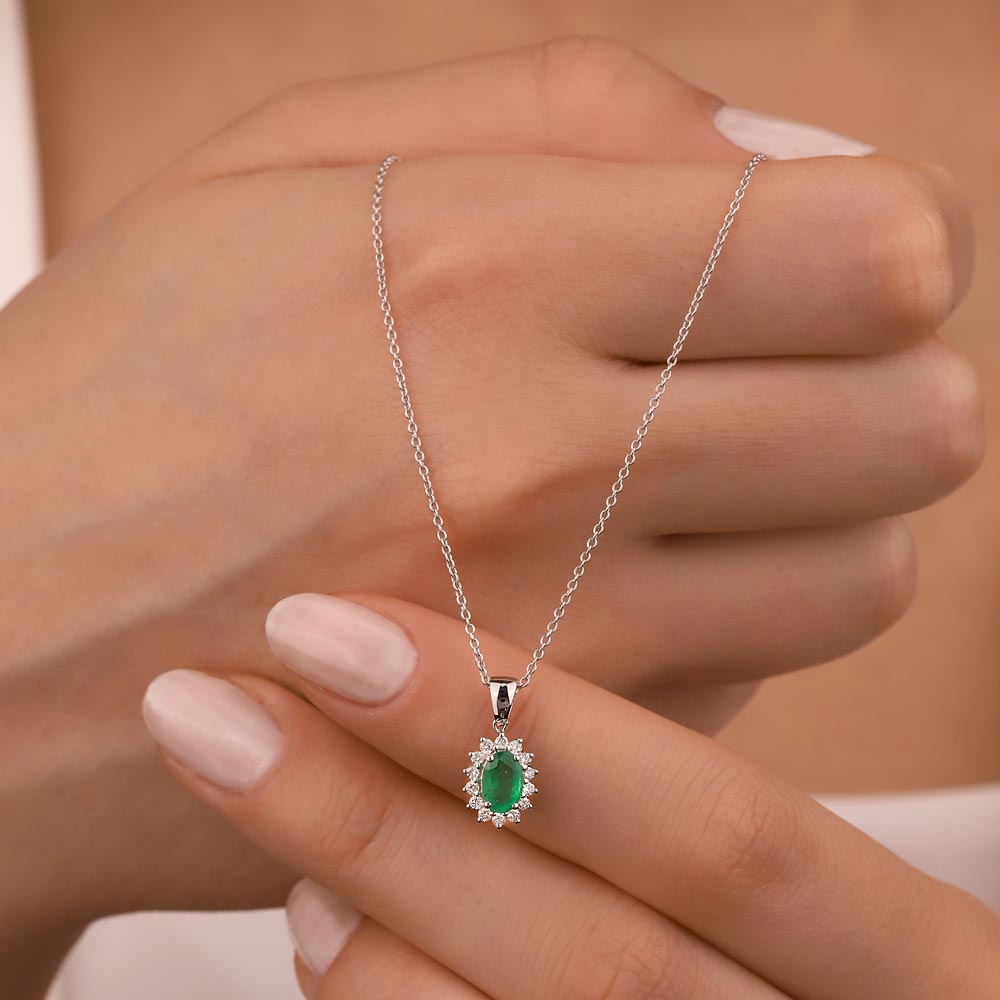 Zümrüt Kolyeler 0,55 Karat Laboratuvar Pırlantalı Oval Zümrüt Taşlı Kolye