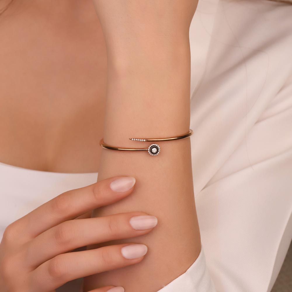0,21 Karat Pırlanta Taşlı Elmas Gül Bileklik