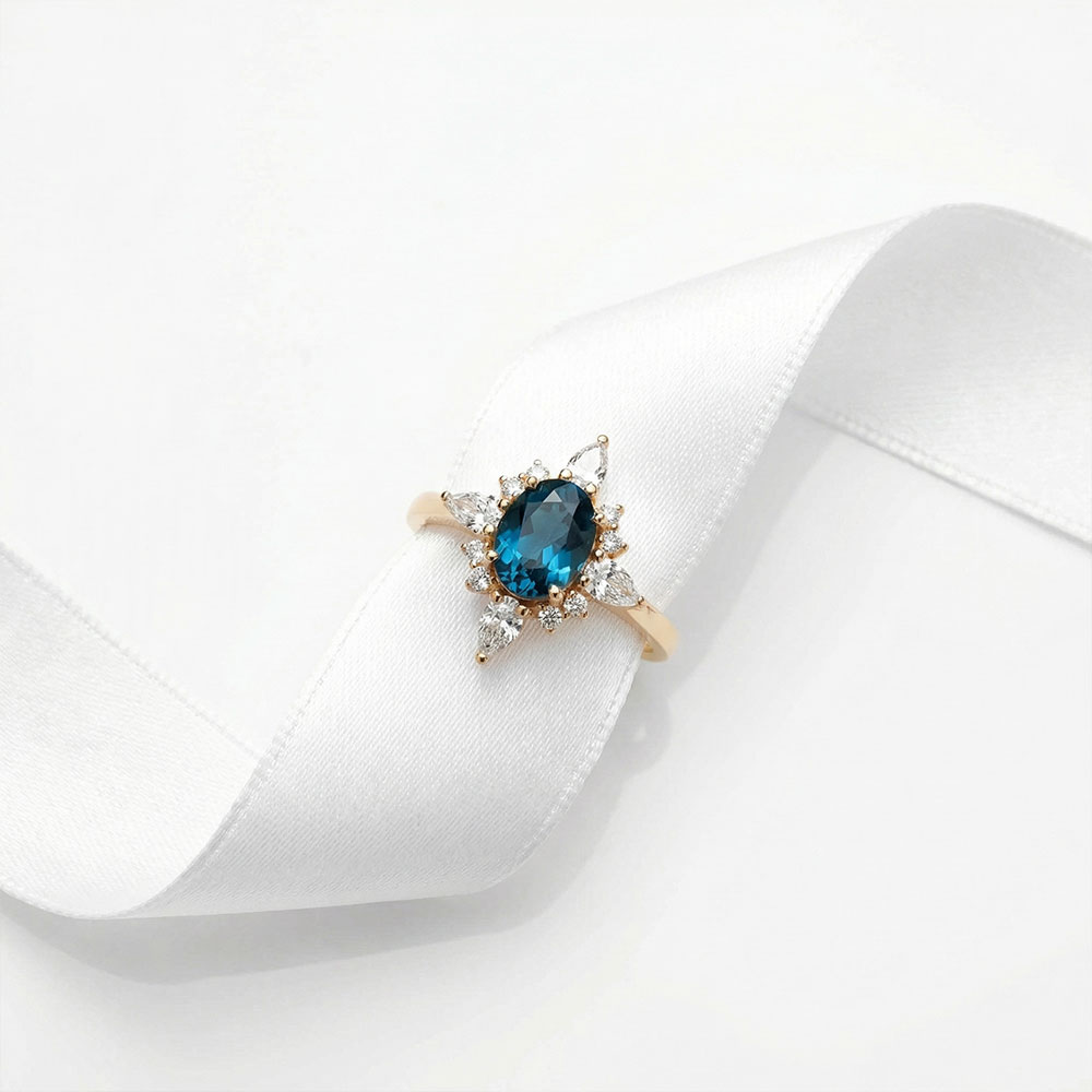 1.27 Karat London Blue Topaz Vintage Pırlanta Yüzük