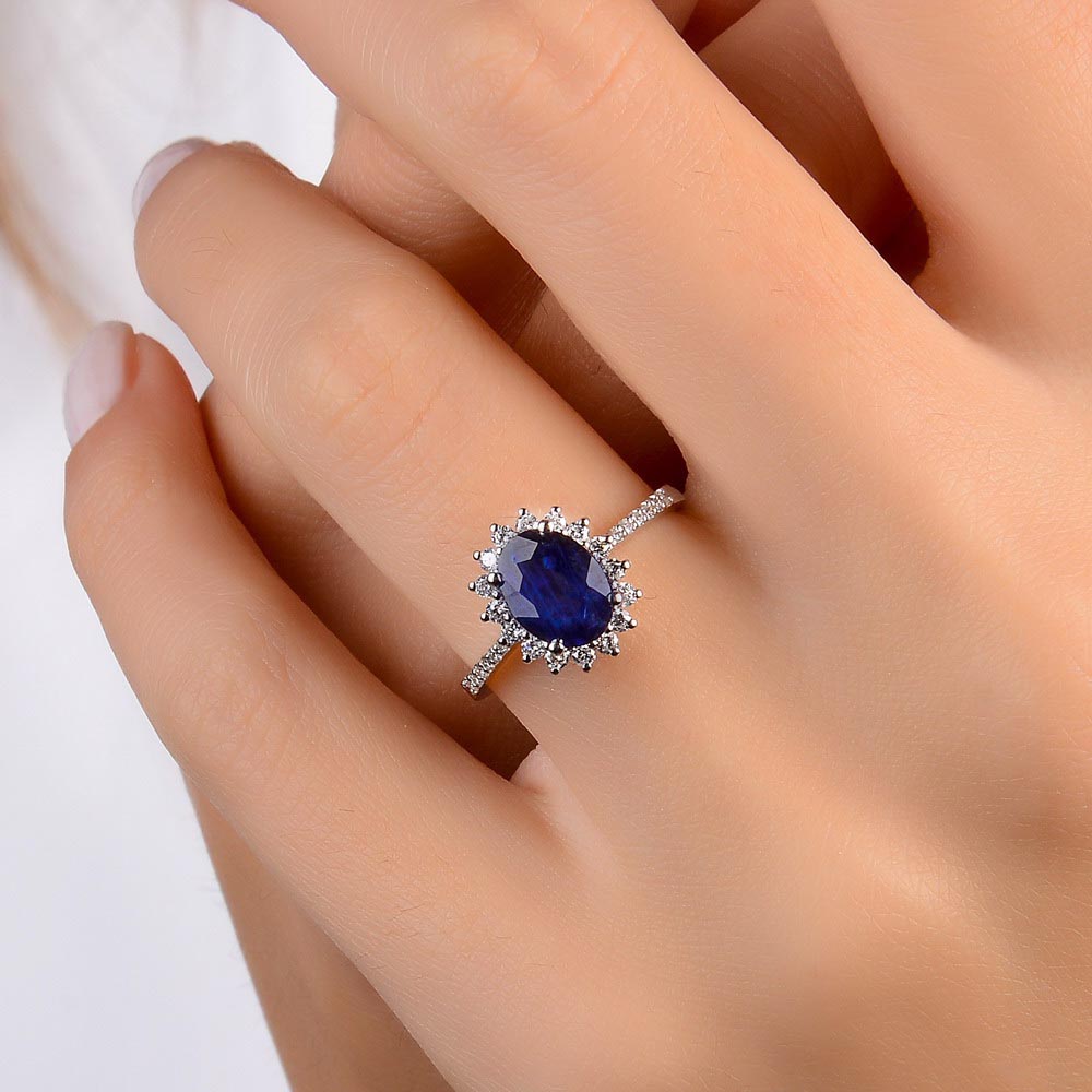 Safir Yüzükler 2.07 Karat Laboratuvar Pırlanta Oval Royale Safir Yüzük