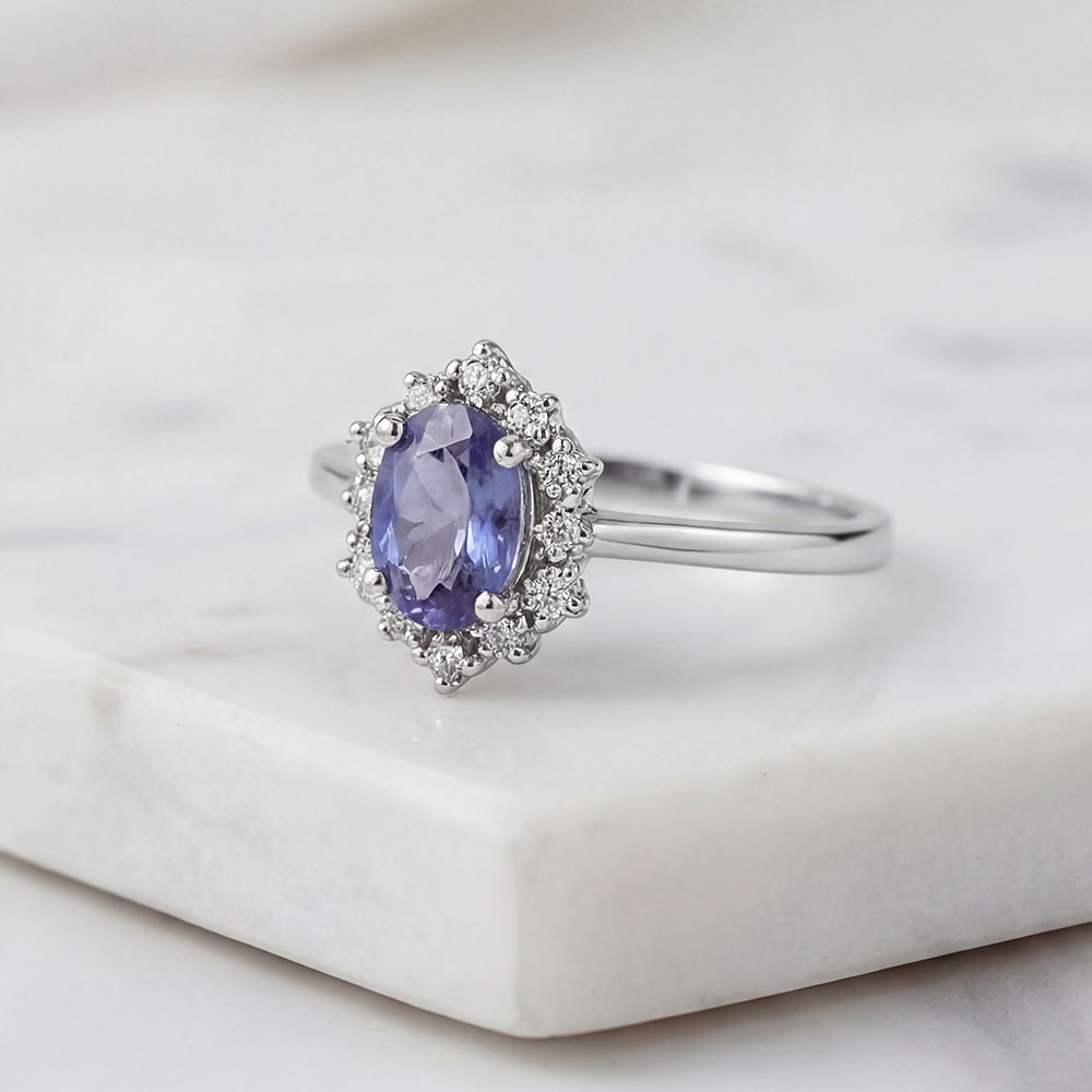 0.67 Karat Tanzanite Taşlı Vintage Pırlanta Yüzük