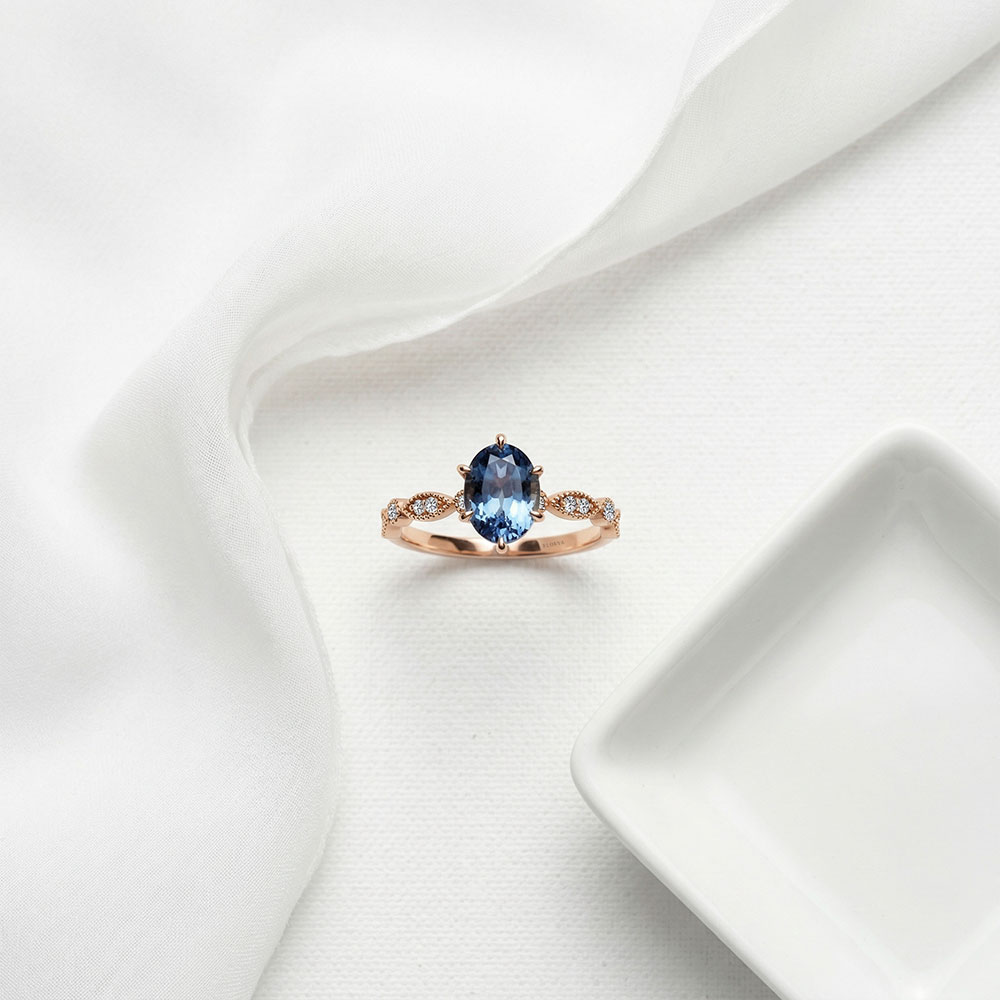 2,10 Karat Pırlantalı Safir Vintage Yüzük